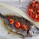 Κασερόπιτα με σπιτικό φύλλο, αρωματισμένη με μαστίχα και πιπέρι σετσουάν. Cheese pie with homemade fyllo, flavored with mastiha and Szechuan pepper.