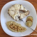 Κροκέτες πατάτας και καρότου με γλυκόξινη σάλτσα ντομάτας. Carrot and potato croquettes with sweet and sour tomato sauce.