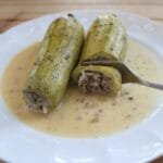 Ψωμί ολικής με αρωματικά. Bread with whole wheat flour and aromatic herbs.