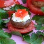 Kλασσικοί κουραμπιέδες και τα χριστουγεννιάτικα μου κεντήματα. Greek butter cookies with almonds and my hand embroidered Christmas tablecloths.