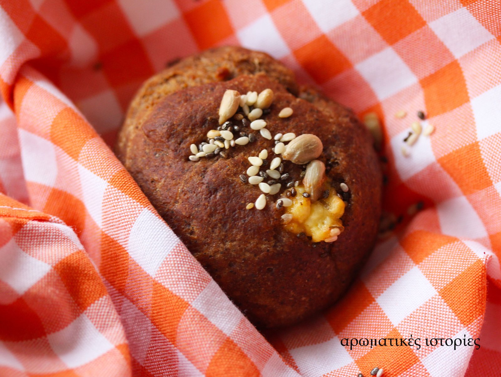 Carob little pies with feta and thyme