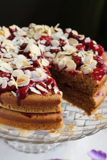 Olive oil cake with coconut sugar