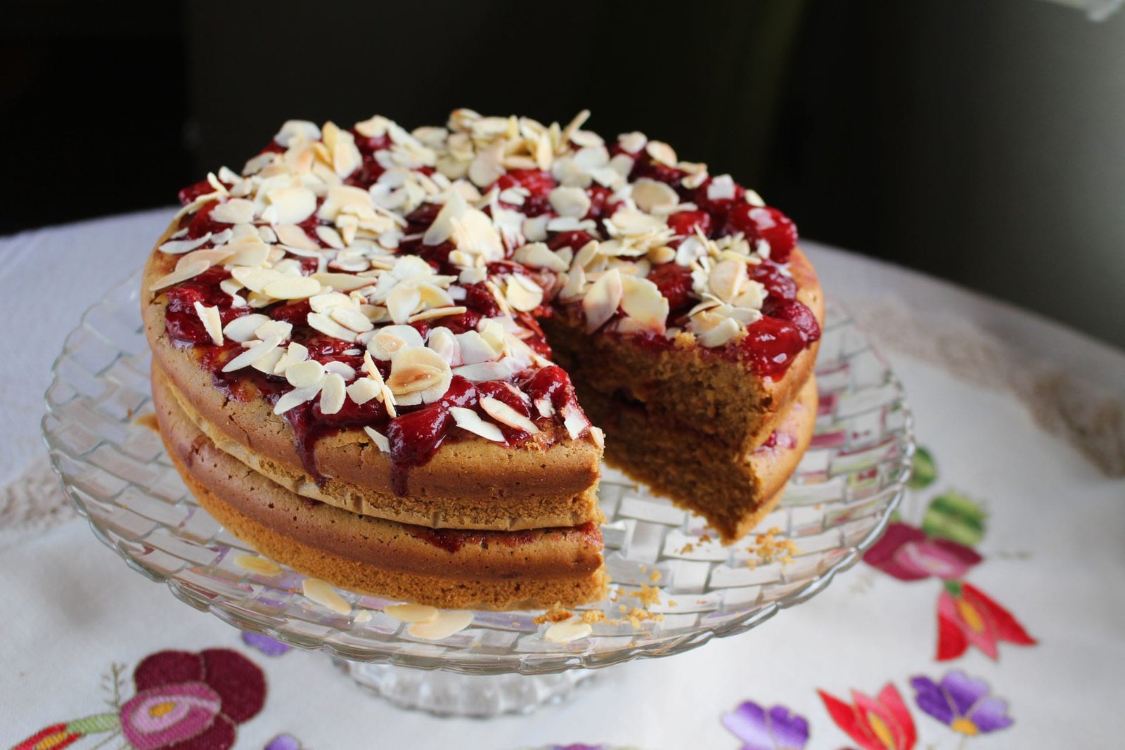 Olive oil cake with coconut sugar