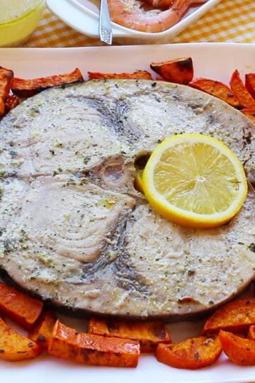 Swordfish with lemon, ginger, lemonbalm