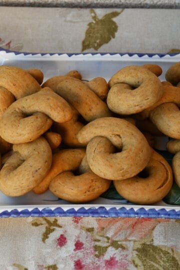Moustokouloura cookies from fresh grape juice