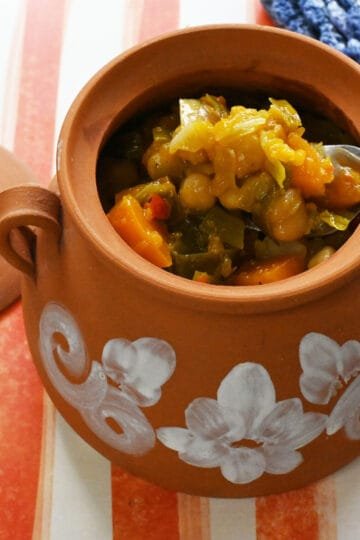 Lemony chickpeas with pumpkin and leeks