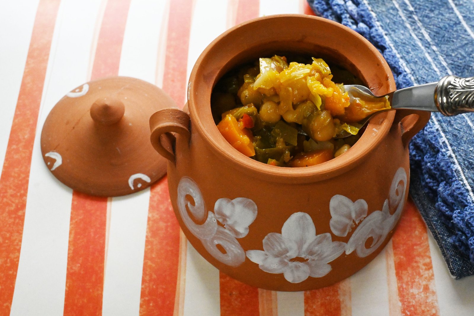 Lemony chickpeas with pumpkin and leeks