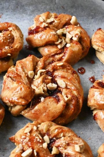 Sweet pies with marzipan and hazelnuts