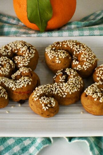 Vegan orange and olive oil cookies with coconut sugar