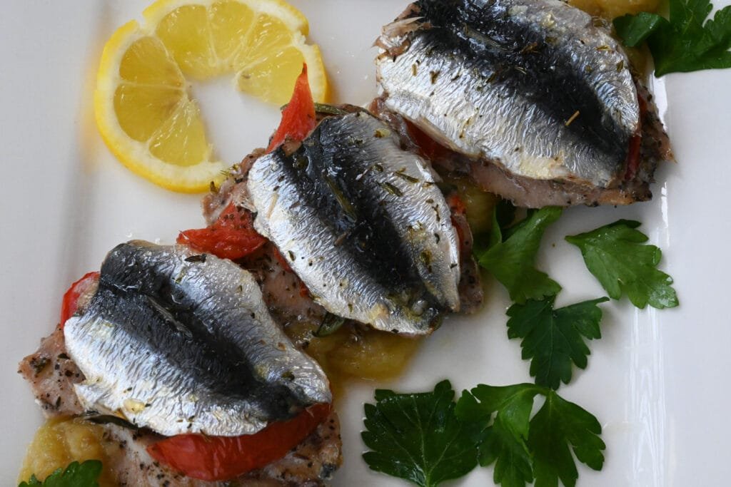 Sardines stuffed with sea fennel, kritama and tomatoes 