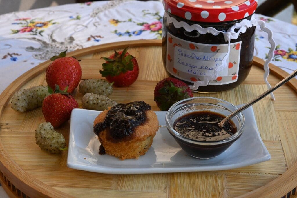 Strawberry jam with white berries and coconut sugar