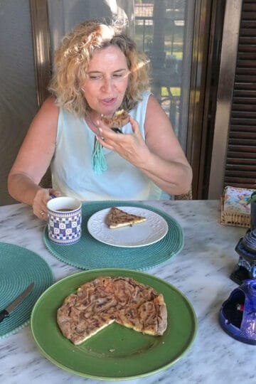 Whole wheet cheesepie in the pan