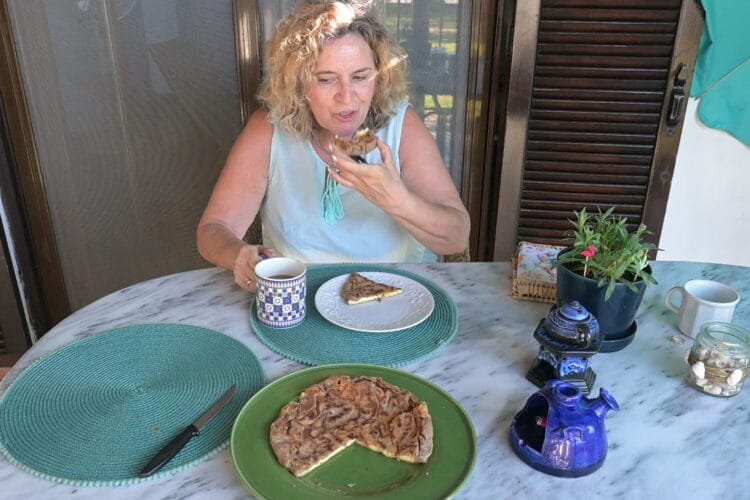 Whole wheet cheesepie in the pan