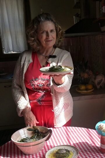 Cowpeas (ambelofasoula) with yogurt and sumac