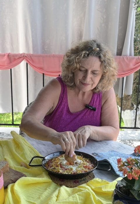 saganaki with peppers and cheese