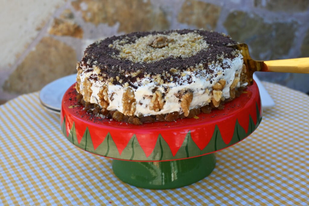 wallnuts raisin cake